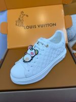Louis Vuitton White Sneakers with 3D Cartoon Appliqué – Playful Art, Bold Statement, Limited Edition Style - 图片 7