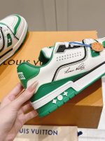 Louis Vuitton White & Green Leather Sneakers – Bold Color Contrast, Iconic LV Logo, Elevated Style - 图片 5