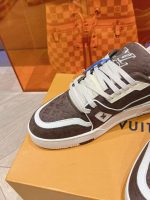 Louis Vuitton Damier Canvas Sneakers – Iconic Checkered Pattern, Bold LV Logo, Timeless Style - 图片 5