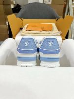 Louis Vuitton Light Blue & White Sneakers – Soft Palette, Bold Logo, Elegant Streetwear - 图片 4