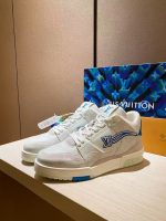 Louis Vuitton White & Black Sneakers – Iconic Four-Leaf Clover, Signature Detail, Timeless Craftsmanship - 图片 2