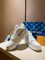 Louis Vuitton White & Black Sneakers – Iconic Four-Leaf Clover, Signature Detail, Timeless Craftsmanship - 图片 8
