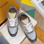 Louis Vuitton Sneakers – Luxury Designer Shoes, Premium Leather, Iconic LV Logo, Chunky Sole, Fashion Statement - 图片 3