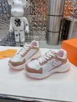 Louis Vuitton Sneakers – Luxury Designer Shoes, Premium Leather, Iconic LV Logo, Chunky Sole, Fashion Statement - 图片 8