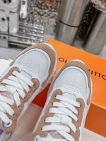 Louis Vuitton Sneakers – Luxury Designer Shoes, Premium Leather, Iconic LV Logo, Chunky Sole, Fashion Statement - 图片 7