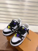 Louis Vuitton Sneakers – Luxury Designer Shoes, Premium Leather, Iconic LV Logo, Chunky Sole, Fashion Statement - 图片 7