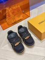 Louis Vuitton Sneakers – Luxury Designer Shoes, Premium Leather, Iconic LV Logo, Chunky Sole, Fashion Statement - 图片 2