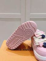 Louis Vuitton Sneakers – Luxury Designer Shoes, Premium Leather, Iconic LV Logo, Chunky Sole, Fashion Statement - 图片 4