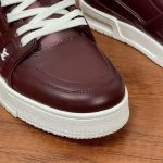 Louis Vuitton Sneakers – Luxury Designer Shoes, Premium Leather, Iconic LV Logo, Chunky Sole, Fashion Statement - 图片 3