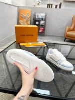 Louis Vuitton Sneakers – Luxury Designer Shoes, Premium Leather, Iconic LV Logo, Chunky Sole, Fashion Statement - 图片 4