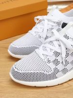 Louis Vuitton Sneakers – Luxury Designer Shoes, Premium Leather, Iconic LV Logo, Chunky Sole, Fashion Statement - 图片 3