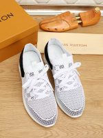 Louis Vuitton Sneakers – Luxury Designer Shoes, Premium Leather, Iconic LV Logo, Chunky Sole, Fashion Statement - 图片 9