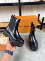 Louis Vuitton Boots for Men – Luxury Leather Chelsea & Hiking Style, Iconic LV Detailing, Handcrafted Design - 图片 4