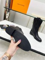 Louis Vuitton Boots for Men – Luxury Leather Chelsea & Hiking Style, Iconic LV Detailing, Handcrafted Design - 图片 4