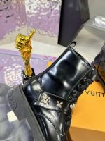 Louis Vuitton Boots for Men – Luxury Leather Chelsea & Hiking Style, Iconic LV Detailing, Handcrafted Design - 图片 3