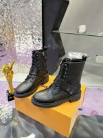 Louis Vuitton Boots for Men – Luxury Leather Chelsea & Hiking Style, Iconic LV Detailing, Handcrafted Design - 图片 2