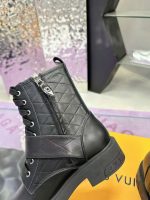 Louis Vuitton Boots for Men – Luxury Leather Chelsea & Hiking Style, Iconic LV Detailing, Handcrafted Design - 图片 5
