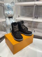 Louis Vuitton Boots for Men – Luxury Leather Chelsea & Hiking Style, Iconic LV Detailing, Handcrafted Design - 图片 9