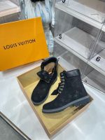 Louis Vuitton Boots for Men – Luxury Leather Chelsea & Hiking Style, Iconic LV Detailing, Handcrafted Design - 图片 6