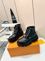 Louis Vuitton Boots for Men – Luxury Leather Chelsea & Hiking Style, Iconic LV Detailing, Handcrafted Design - 图片 9