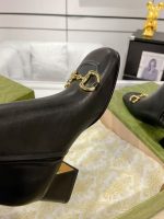 Gucci Black Leather Ankle Boots – Gold-Tone Horsebit Buckle, Square-Toe Design, Minimalist Silhouette - 图片 3
