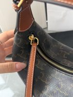 Celine Half Moon Bag – Iconic Crescent Shape, Grained Leather, Designer Shoulder Bag with Detachable Strap - 图片 4