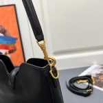 Tory Burch 6642SQ Shoulder Bag – Iconic Lock Clasp, Smooth Leather, Designer Tote with Detachable Strap - 图片 6