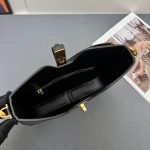 Tory Burch 6642SQ Shoulder Bag – Iconic Lock Clasp, Smooth Leather, Designer Tote with Detachable Strap - 图片 3