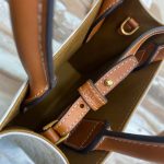 Celine Triomphe Logo Tote – Iconic Double C Monogram, Bold Brand Lettering, Designer Top-Handle Bag with Detachable Strap - 图片 2