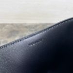 Celine Bucket Bag – Iconic Double C Clasp, Smooth Leather, Designer Tote with Top Handle and Detachable Strap - 图片 2