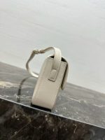 Celine Classic Box Clutch – Iconic Double C Clasp, Smooth Leather, Designer Mini Bag with Adjustable Strap - 图片 8