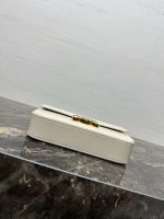 Celine Classic Box Clutch – Iconic Double C Clasp, Smooth Leather, Designer Mini Bag with Adjustable Strap - 图片 5