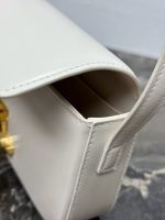 Celine Classic Box Clutch – Iconic Double C Clasp, Smooth Leather, Designer Mini Bag with Adjustable Strap - 图片 2