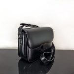 Celine Classic Box Clutch – Iconic Double C Clasp, Smooth Leather, Designer Mini Bag with Adjustable Strap - 图片 9