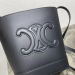 Celine Classic Leather Bucket Bag – Iconic Embossed Double C Logo, Smooth Leather, Designer Tote with Detachable Strap - 图片 5