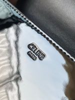 Celine Classic Mini Box Bag – Iconic Double C Clasp, Glossy Leather, Designer Mini Tote with Chain Strap - 图片 3
