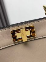 Celine-Style Mini Handbag – Iconic Gold-Tone Lock Clasp, Smooth Leather, Structured Silhouette with Detachable Shoulder Strap - 图片 5