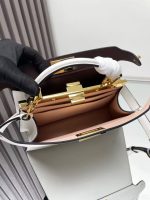 Celine-Style Mini Handbag – Iconic Gold-Tone Lock Clasp, Smooth Leather, Structured Silhouette with Detachable Shoulder Strap - 图片 4