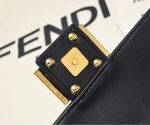 Fendi-Style Baguette Mini Bag – Iconic FF Embossed Pattern, Gold-Tone Lock Clasp, Premium Leather with Chain Strap - 图片 6