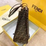 Fendi-Style Zucca Tote Bag – Iconic FF Monogram Print, Metal Buckle Closure, Premium Canvas with Leather Trim - 图片 5