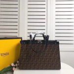 Fendi-Style Large Tote Bag – Iconic Zucca FF Monogram Print, Metal Frame Closure, Premium Canvas with Leather Trim - 图片 9