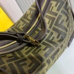 Fendi-Style Mini Camera Bag – Iconic Zucca FF Monogram Print, Brown Leather Trim, Gold-Tone Lock Clasp with Adjustable Strap - 图片 6