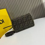 Fendi-Style Mini Camera Bag – Iconic Zucca FF Monogram Print, Brown Leather Trim, Gold-Tone Lock Clasp with Adjustable Strap - 图片 6