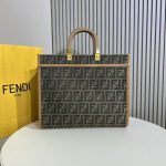 Fendi-Style Logo Tote Bag – Brown Leather with Bold "FENDI ROMA" Print, Tortoiseshell Handle & Detachable Shoulder Strap - 图片 9