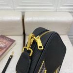 Fendi-Style Mini Bag – Black Pebbled Leather with Iconic FF Monogram "Cat Eye" Detail, Gold-Tone Hardware & Adjustable Strap - 图片 4