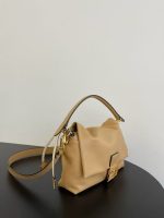 Fendi-Style Mini Bag – Beige Soft Leather with Pleated Design, Gold-Tone FF Lock Clasp & Adjustable Shoulder Strap - 图片 9