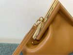Fendi-Style Vintage Clutch Bag – Tan Leather with Gold-Tone Frame, Minimalist Design & Adjustable Shoulder Strap - 图片 8