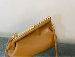 Fendi-Style Vintage Clutch Bag – Tan Leather with Gold-Tone Frame, Minimalist Design & Adjustable Shoulder Strap - 图片 5
